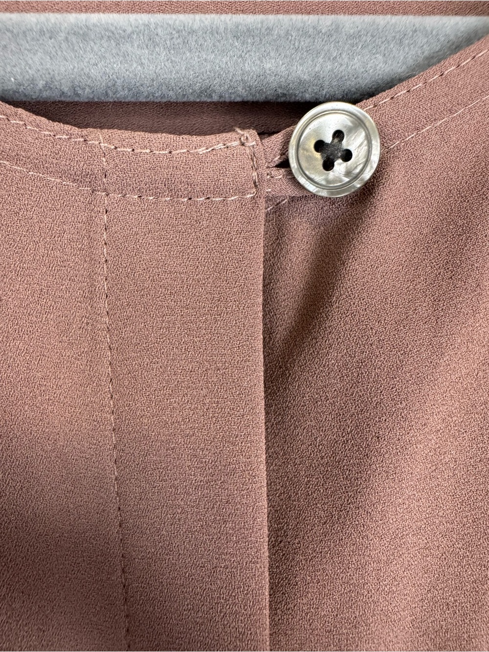LOFT Dusty Mauve Hidden Button Pocket Blouse Medium Long Sleeve Career Top - Picture 5 of 13